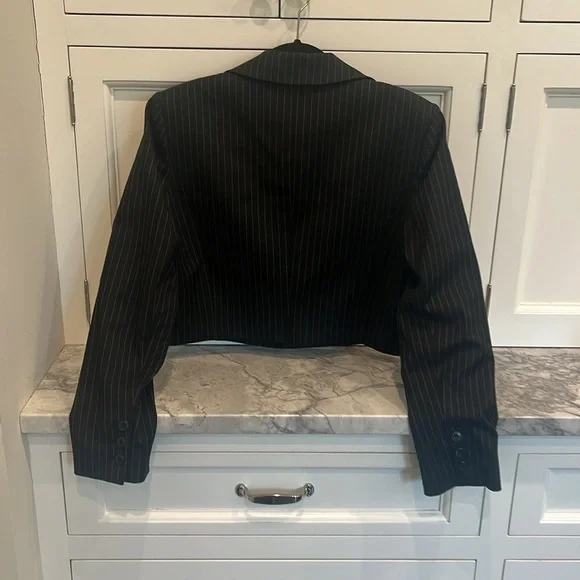 ALICE + OLIVIA Maya Cropped Pinstrip Jacket